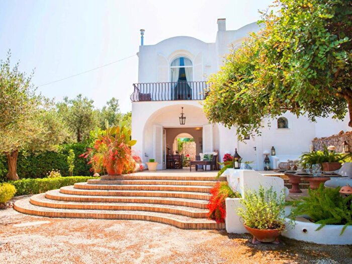 Casa con 6 locali in affitto in Via La Fabbrica, Anacapri