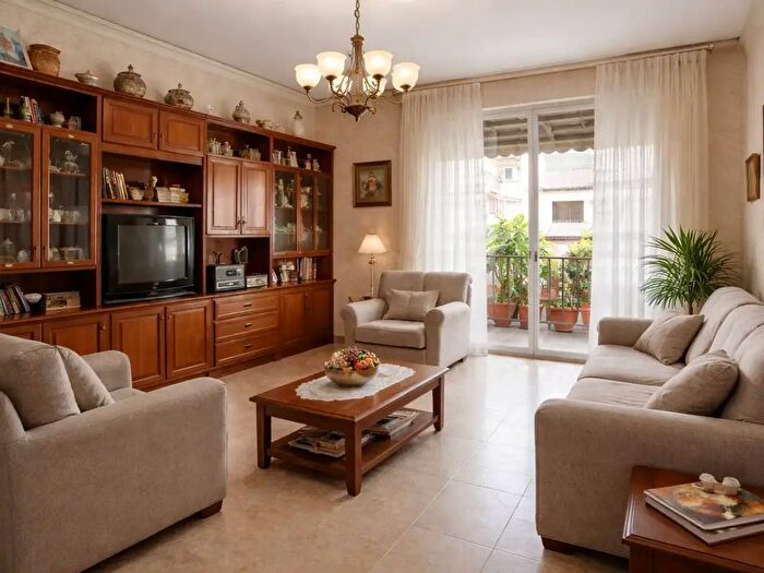 Appartamento con 7 locali in vendita in Via Vincenzo Bellini, Forli