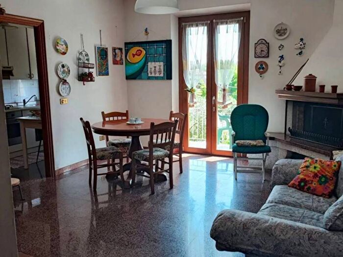 Casa con 6 locali in affitto in Via Borghetto, Borghetto Melara, Fosdinovo