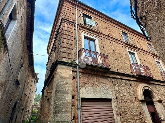 Appartamento con 5 locali in vendita in Via Roma, Dipignano