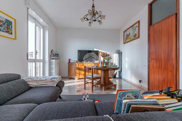 Appartamento quadrilocale in vendita in Via Giuseppe Parini, Trezzano Sul Naviglio