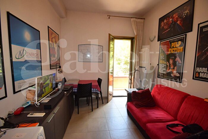 Appartamento bilocale in vendita in Via Francesco Baracca, Bologna