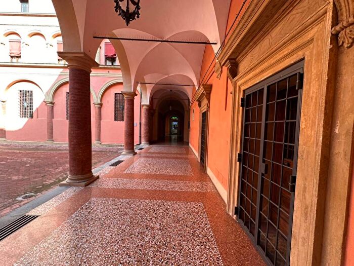 Appartamento monolocale in affitto in Via Nazario Sauro, Centro Storico, Bologna