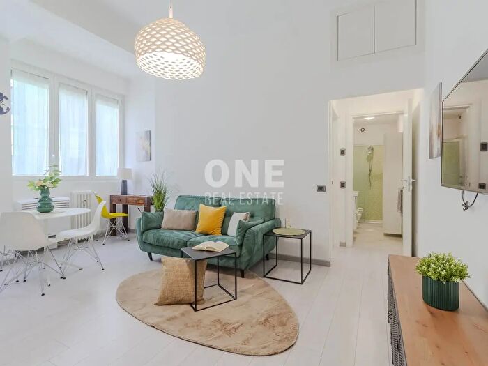 Appartamento bilocale in vendita in Via Washington, Milano