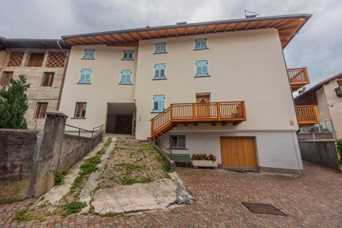Casa con 6 locali in vendita in Via Laste, Sfruz