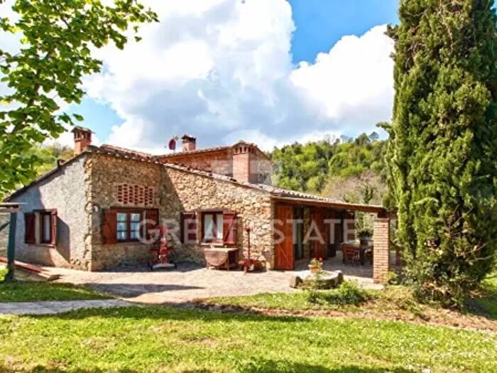 Casa con 6 locali in vendita in Via Podere Canapaia, Chianni