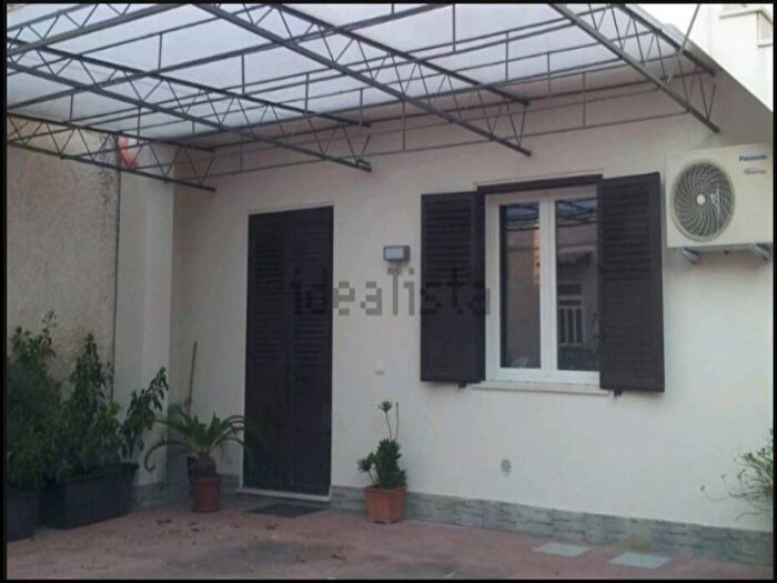 Appartamento bilocale in affitto in Via Saline, Mondello Valdesi, Palermo