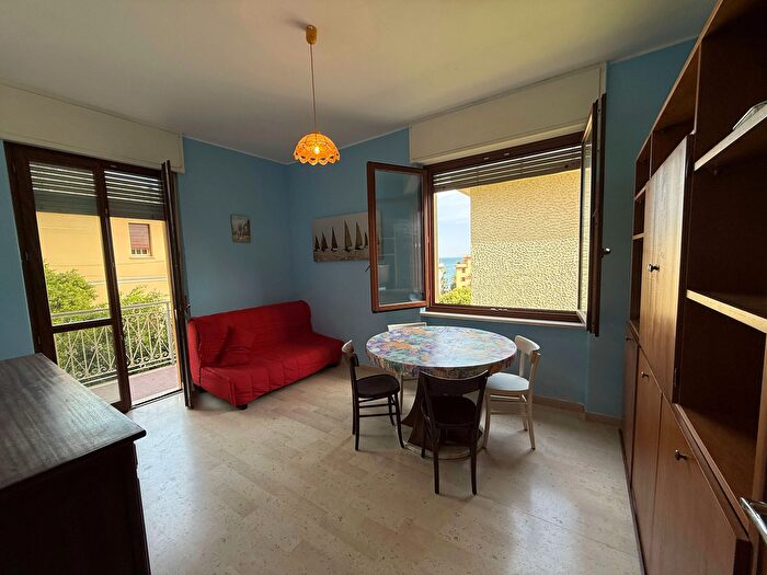 Appartamento bilocale in vendita in Via Laiolo, Spotorno