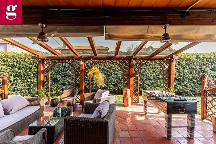 Casa quadrilocale in vendita in Via Stephenson, Settimo Milanese