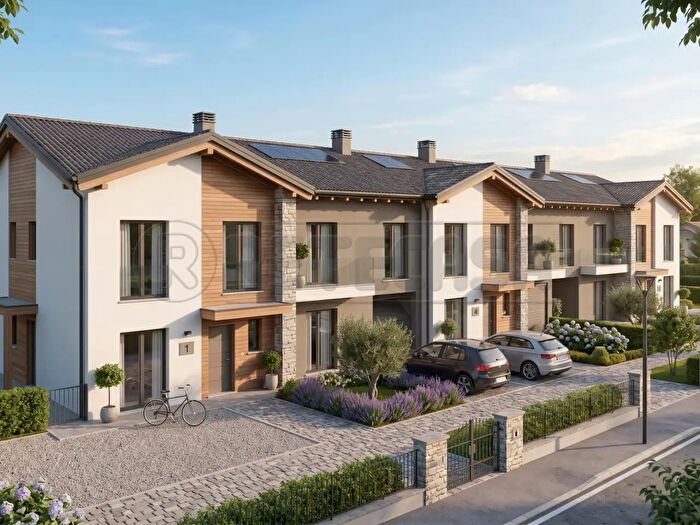 Casa quadrilocale in vendita in Via Toffetti, Crema