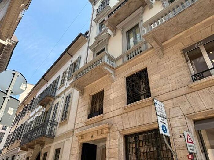 Casa bilocale in affitto in Via Andegari, Scala Manzoni, Milano