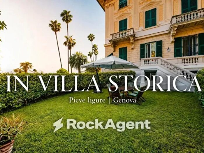 Appartamento trilocale in vendita in Viale dei Pini, Pieve Ligure