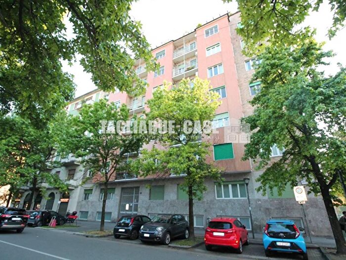 Appartamento monolocale in affitto in Via Francesco Albani, Monte Rosa Lotto, Milano