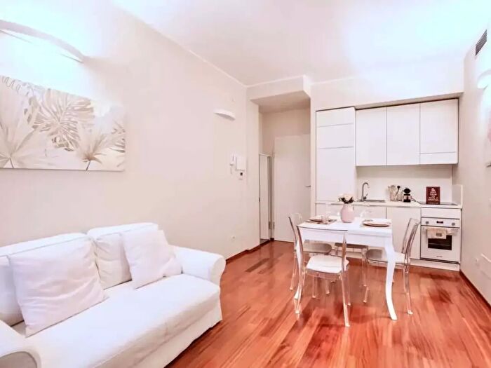 Appartamento monolocale in affitto in Via Carlo Tenca, Milano