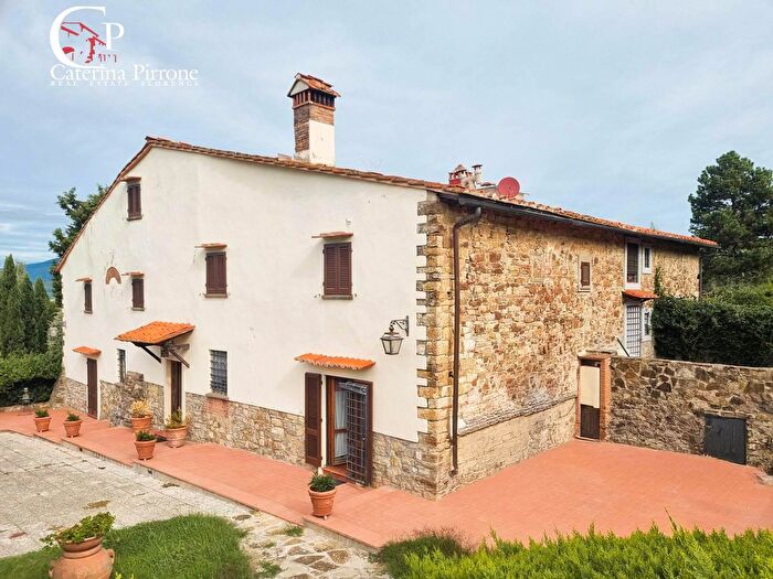 Casa con 14 locali in vendita in Via dello Stracchino, Pontassieve