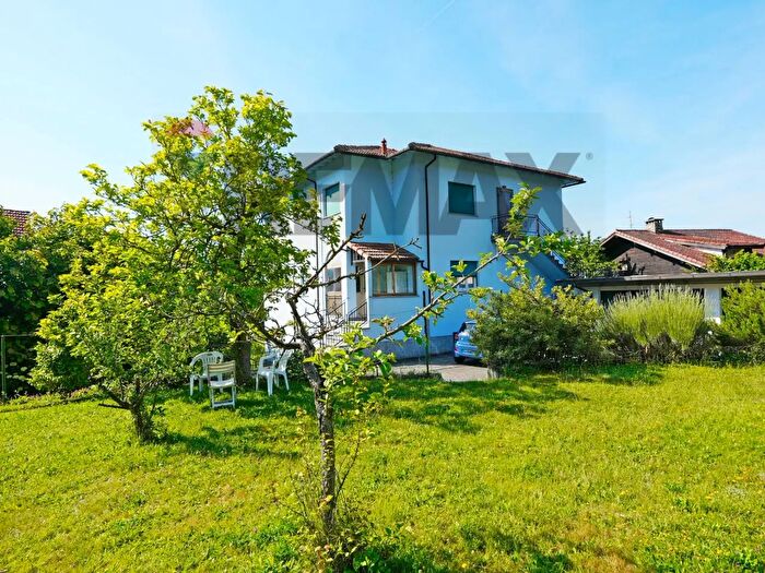 Casa con 18 locali in vendita in Via Casettana, Casella