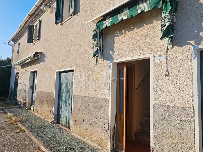 Casa con 9 locali in vendita in Via San Martino, Monsano