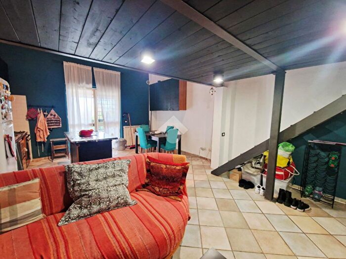 Appartamento trilocale in vendita in Via Pacciano, Fiano Romano