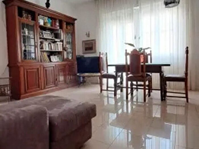 Appartamento con 5 locali in vendita in Livorno