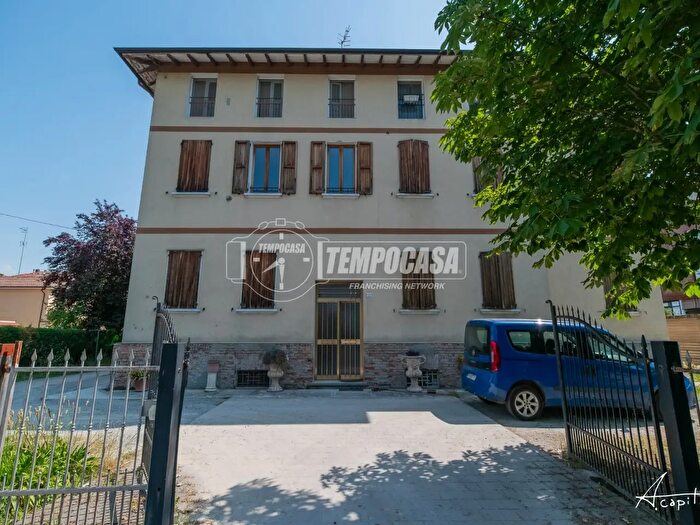 Appartamento trilocale in vendita in Via Barchetta, Campogalliano
