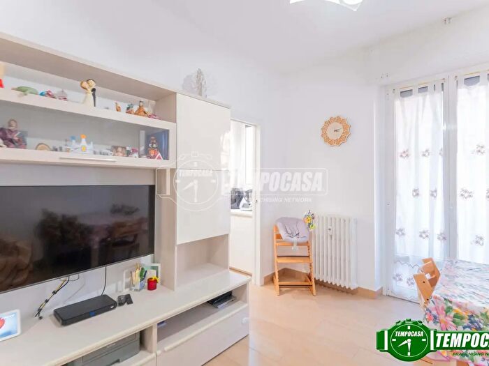 Appartamento trilocale in vendita in Via Salvatore Pianell, Milano