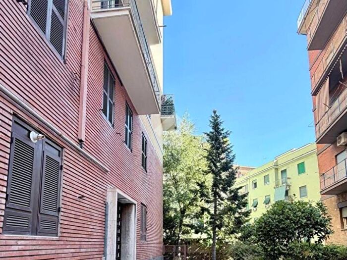 Appartamento monolocale in vendita in Via Paolo Zacchia, Policlinico, Roma