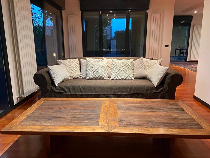 Casa con 6 locali in affitto in Botteghino Pilastrello, Parma