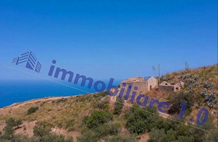 Casa con 9 locali in vendita in Sp Erice, Erice