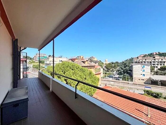 Appartamento con 5 locali in vendita in Via Carlin Arenzano, Arenzano