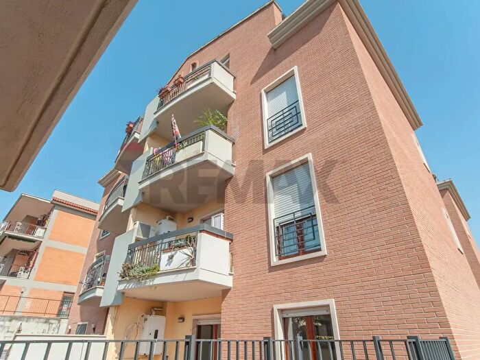 Appartamento bilocale in vendita in Via Corato, Roma