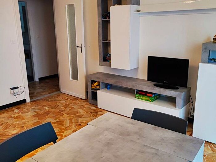 Appartamento quadrilocale in affitto in Via alla Marina, Legino Zinola Fornaci, Savona