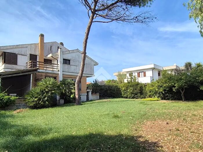 Casa con 5 locali in vendita in Marina Velca Mare, Tarquinia