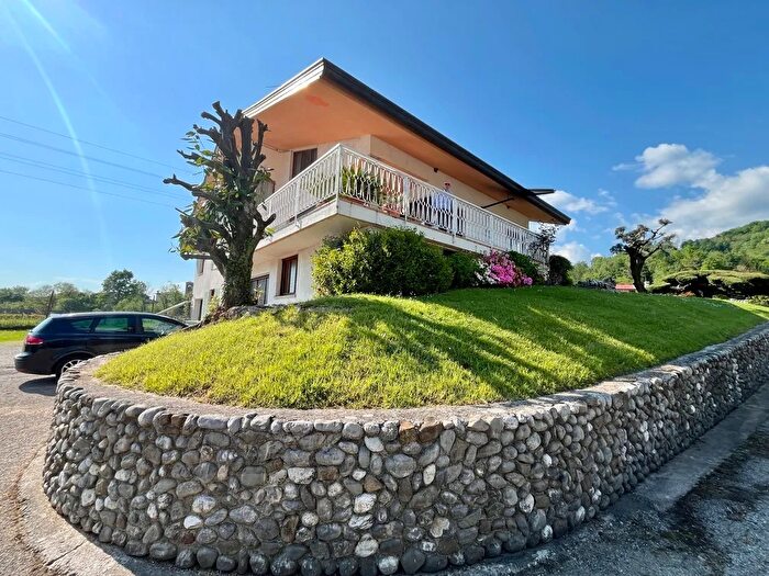 Casa con 6 locali in vendita in Via San Gervasio, Nimis