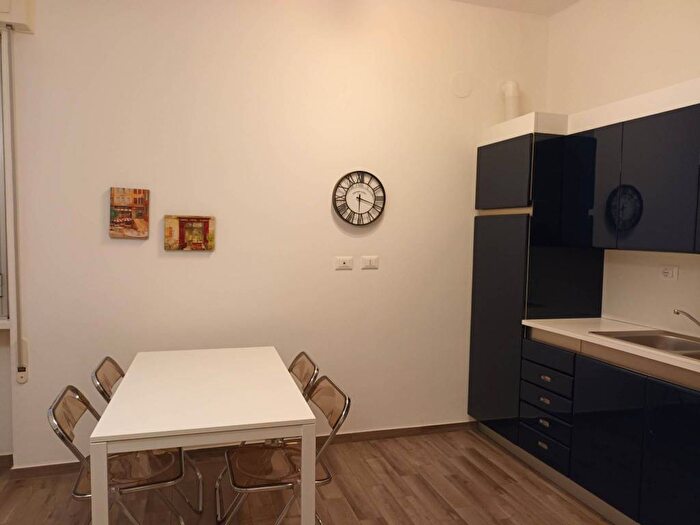 Appartamento trilocale in affitto in Via Aprile, Saronno