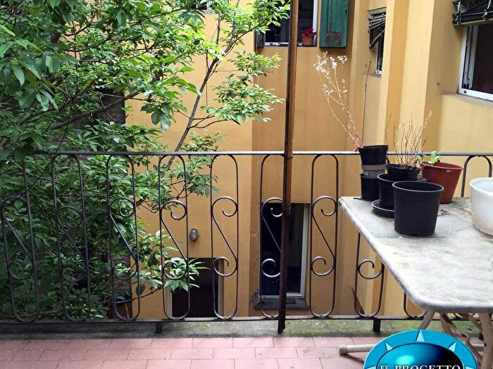 Appartamento quadrilocale in affitto in Via Mascarella, Irnerio, Bologna