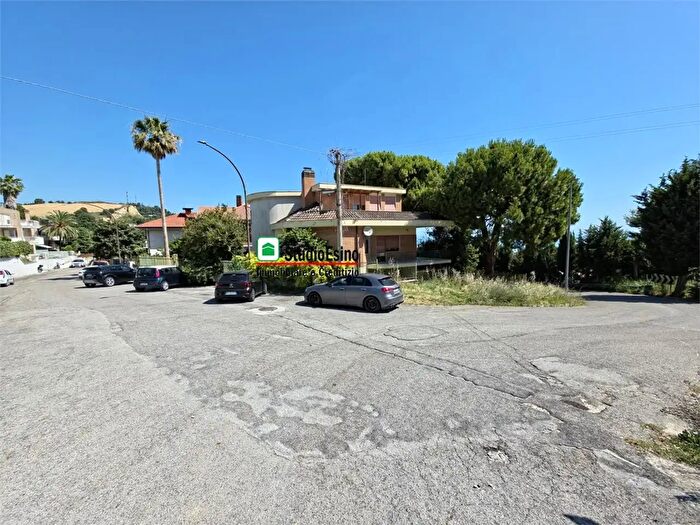Appartamento trilocale in vendita in Via Firenze, Grottammare