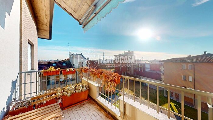 Case in Vendita e in Affitto - 2