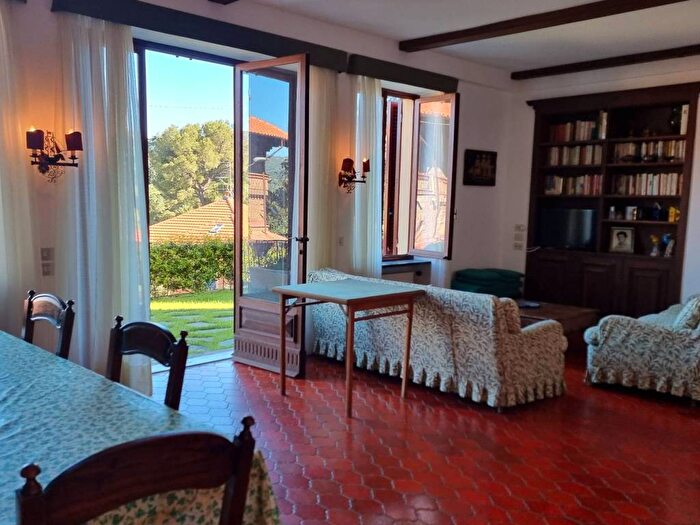 Appartamento quadrilocale in affitto in Viale Benedetto Costa, Centro, Santa Margherita Ligure