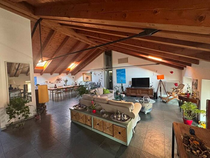 Appartamento quadrilocale in affitto in Borgo Lalatta, Centro Storico, Parma