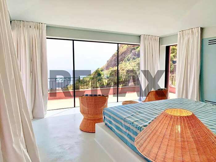 Appartamento quadrilocale in vendita in Via Branco, Taormina