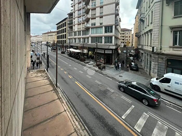 Appartamento con 6 locali in vendita in Passaggio Don Seghezzi, Bergamo