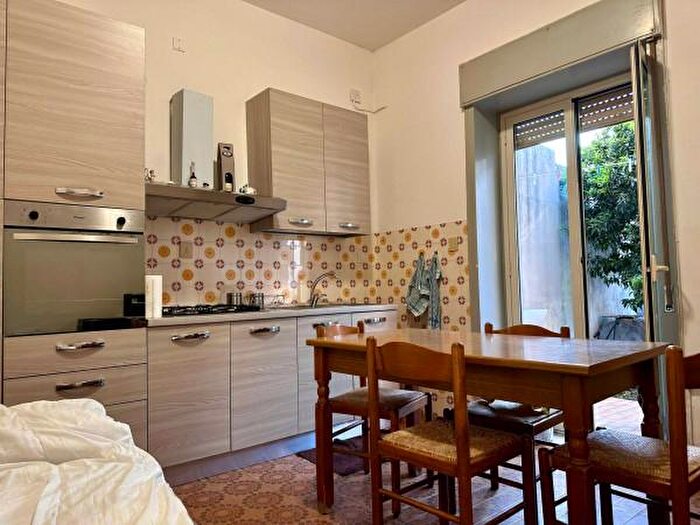 Appartamento con 6 locali in vendita in Via Francesco Lo Sardo, San Filippo Del Mela