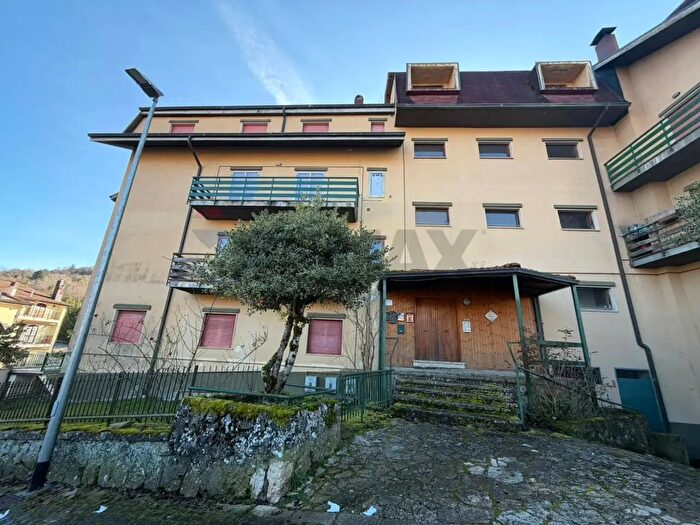 Appartamento quadrilocale in vendita in Via della Pineta, Alfedena