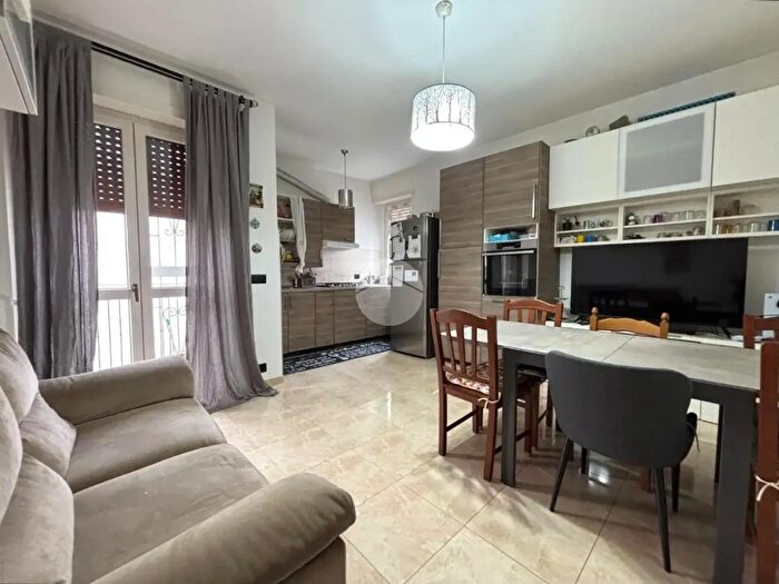 Appartamento quadrilocale in vendita in Via Molino, None