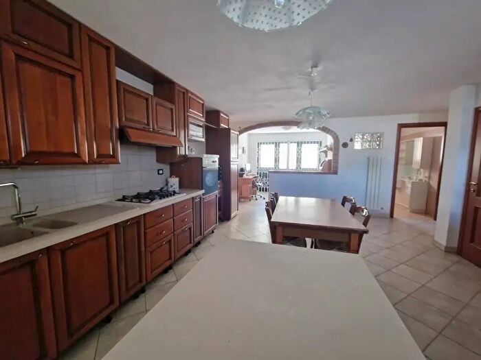 Casa con 6 locali in vendita in Asubio, Cecina