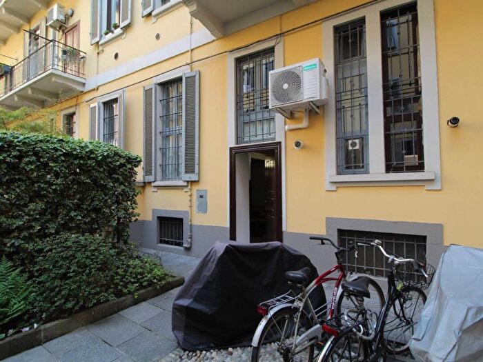 Appartamento trilocale in affitto in Via Giuseppe Meda, Ascanio Sforza, Milano