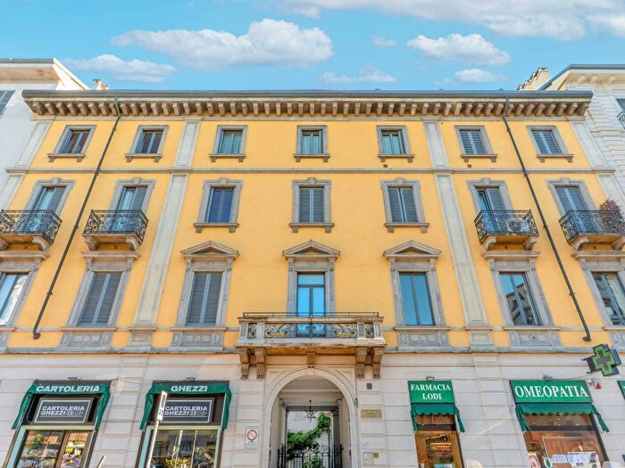 Appartamento trilocale in affitto in Corso Lodi, Porta Romana Medaglie dOro, Milano