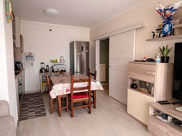 Appartamento bilocale in vendita in Ia delle Pinete, Carrara