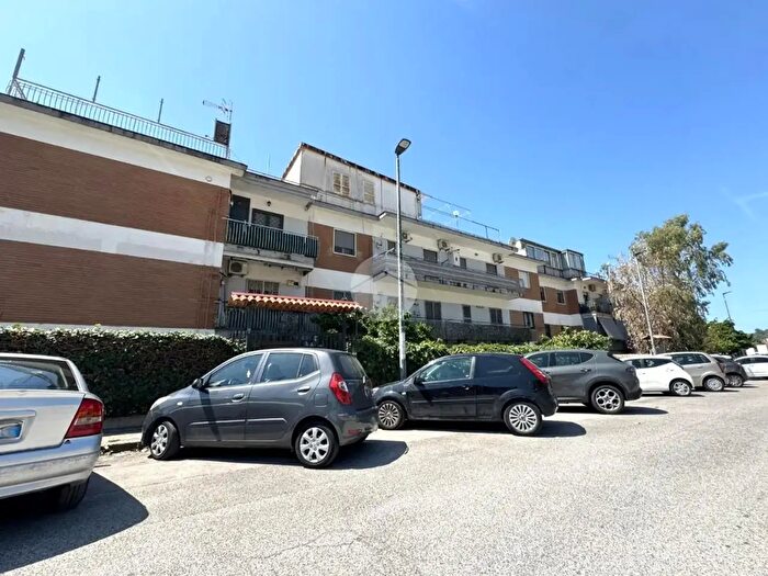 Appartamento trilocale in vendita in Via Vicinale Paradiso, Napoli