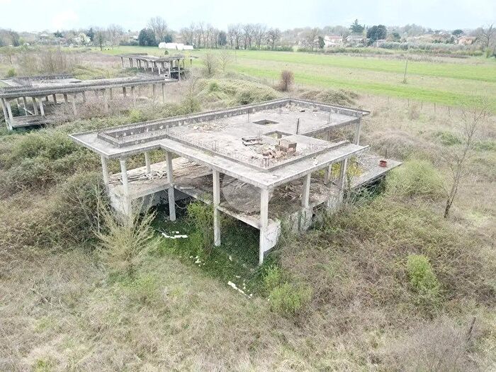 Casa con 11 locali in vendita in Via Forma Coperta, Ferentino